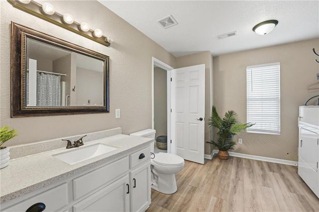 302 E Street, Creighton, MO 64739