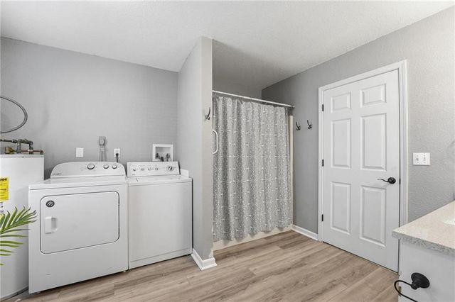 302 E Street, Creighton, MO 64739