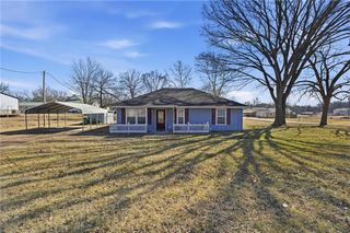302 E Street, Creighton, MO 64739