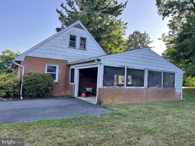 6301 CARPENTER ST, East Petersburg, PA 17520