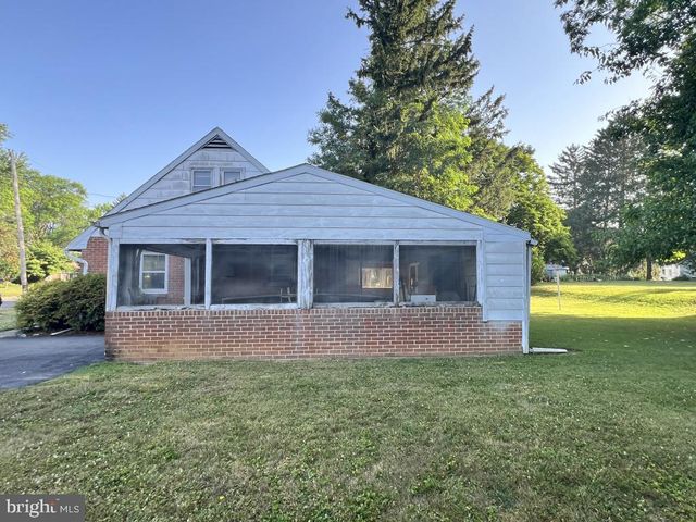 6301 CARPENTER ST, East Petersburg, PA 17520