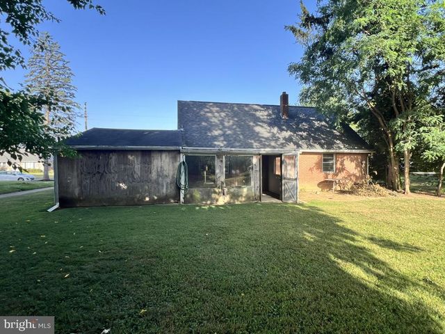 6301 CARPENTER ST, East Petersburg, PA 17520