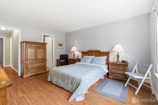 363 Cotswold Place, Franklin, NJ 08873