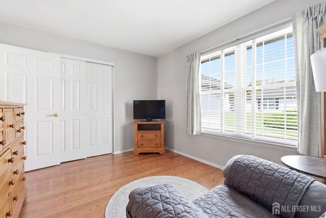 363 Cotswold Place, Franklin, NJ 08873