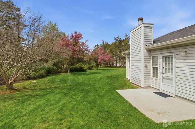 363 Cotswold Place, Franklin, NJ 08873