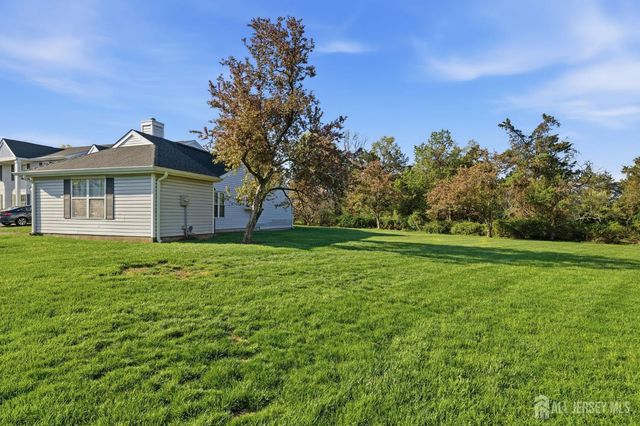 363 Cotswold Place, Franklin, NJ 08873