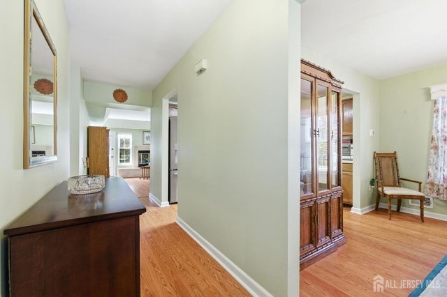 363 Cotswold Place, Franklin, NJ 08873