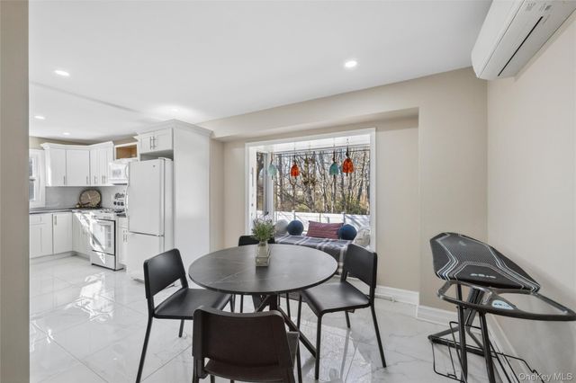 1061 Fordham Lane, Woodmere, NY 11598