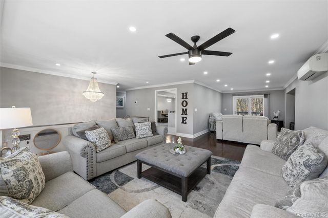 1061 Fordham Lane, Woodmere, NY 11598