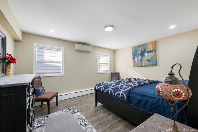 1061 Fordham Lane, Woodmere, NY 11598