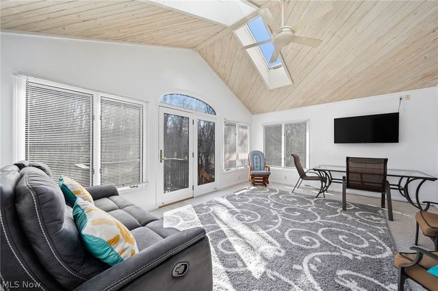 8732 Eastlynn Avenue NW, Massillon, OH 44646