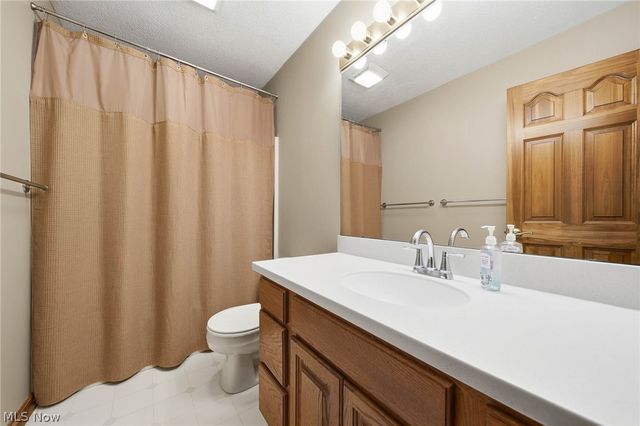 8732 Eastlynn Avenue NW, Massillon, OH 44646