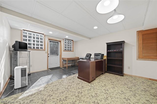 8732 Eastlynn Avenue NW, Massillon, OH 44646