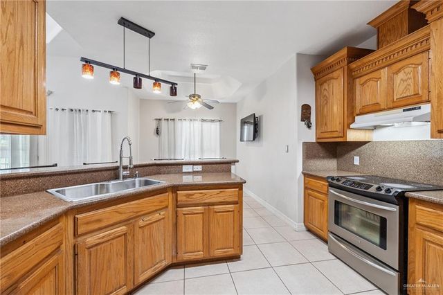 34372 Resaca Vista Drive, Los Fresnos, TX 78566