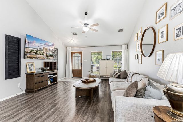 10807 Arabian Gate, San Antonio, TX 78254