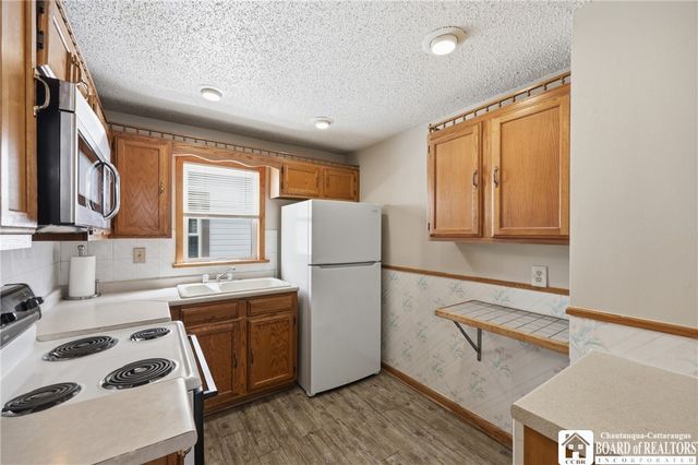 218 Sanders Road, Buffalo, NY 14216