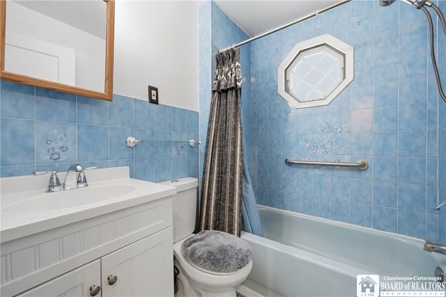 218 Sanders Road, Buffalo, NY 14216