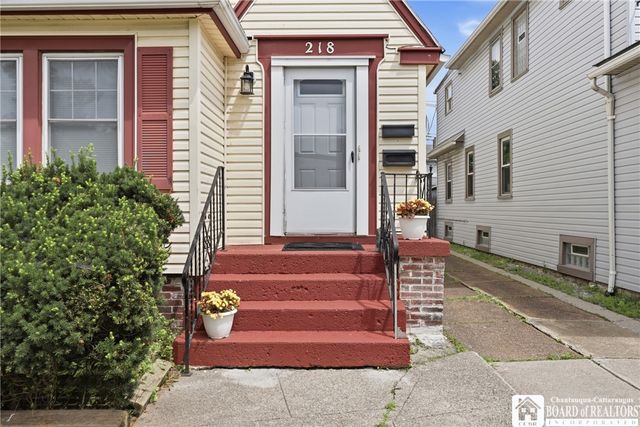 218 Sanders Road, Buffalo, NY 14216