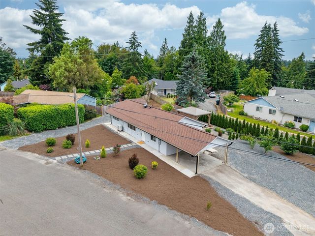 5801 214th St SW, Mountlake Terrace, WA 98043