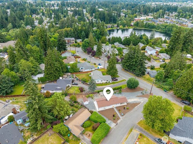 5801 214th St SW, Mountlake Terrace, WA 98043