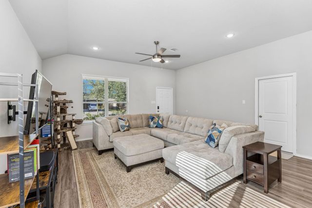 802 Lovebug Lane, Conroe, TX 77301