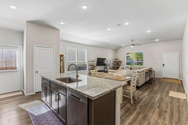 802 Lovebug Lane, Conroe, TX 77301