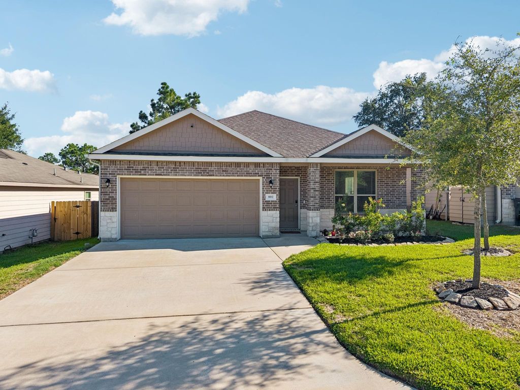 802 Lovebug Lane, Conroe, TX 77301