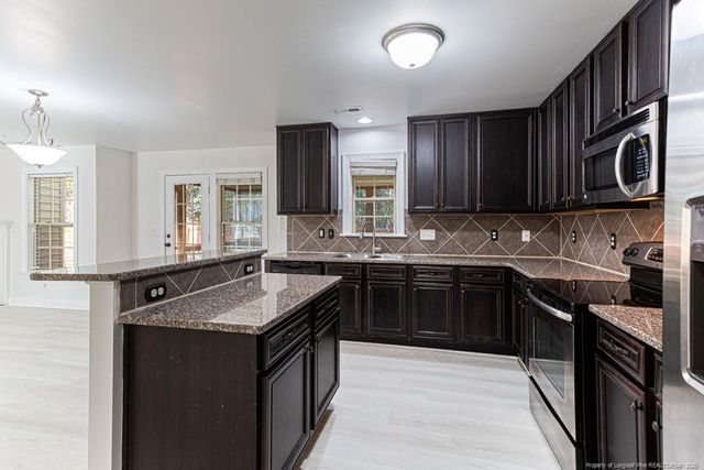 297 Colonist Place, Cameron, NC 28326