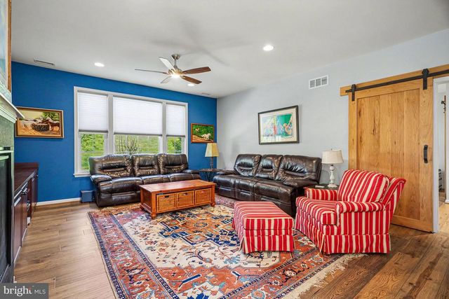 468 RESOLUTION DR, Lititz, PA 17543