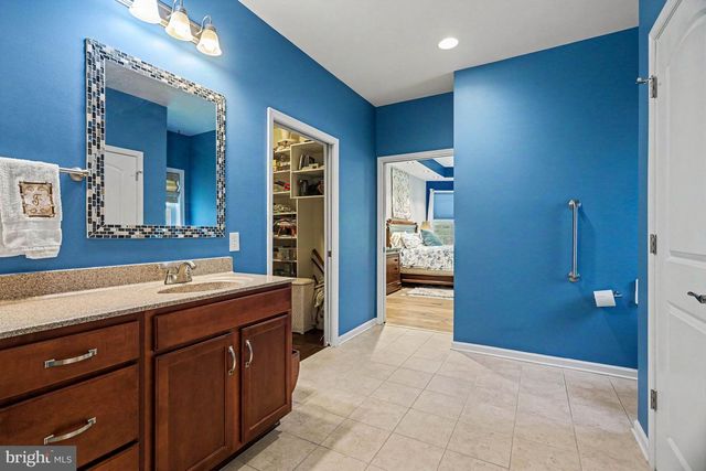 468 RESOLUTION DR, Lititz, PA 17543