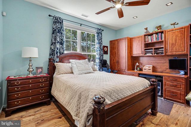 468 RESOLUTION DR, Lititz, PA 17543