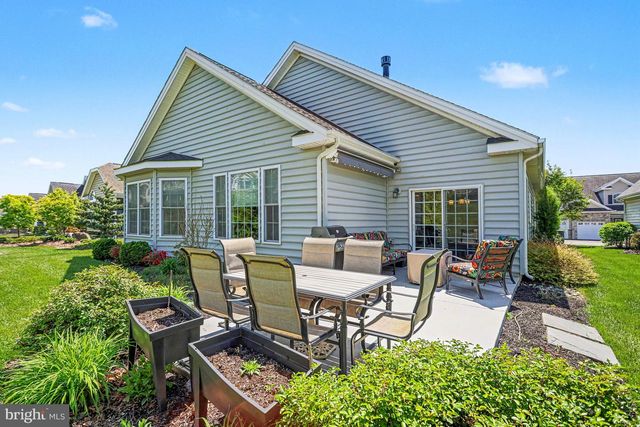 468 RESOLUTION DR, Lititz, PA 17543