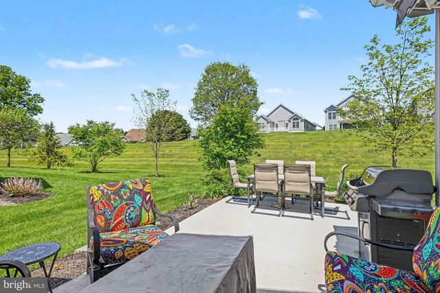 468 RESOLUTION DR, Lititz, PA 17543