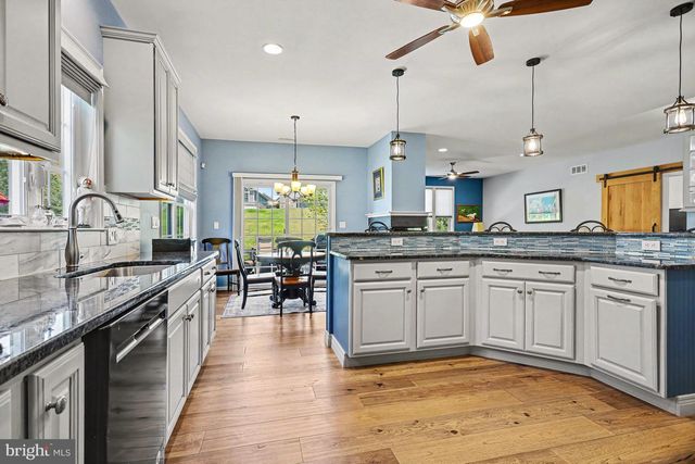 468 RESOLUTION DR, Lititz, PA 17543