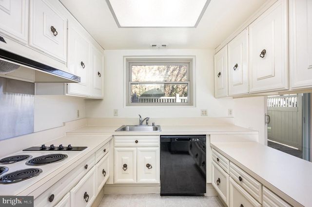 3498 Chiswick Ct # 39-D, Silver Spring, MD 20906