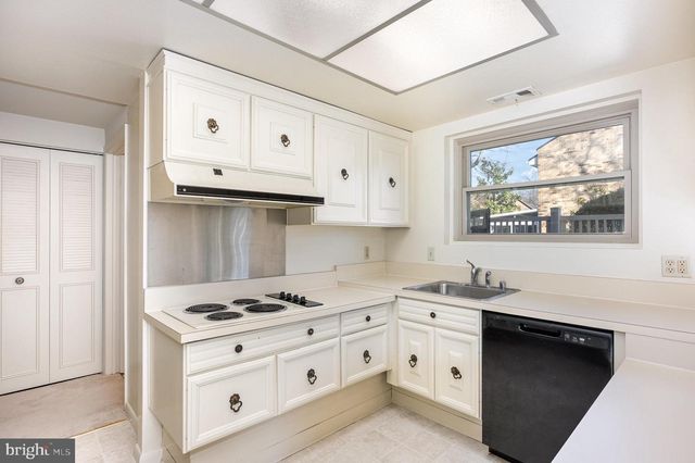 3498 Chiswick Ct # 39-D, Silver Spring, MD 20906