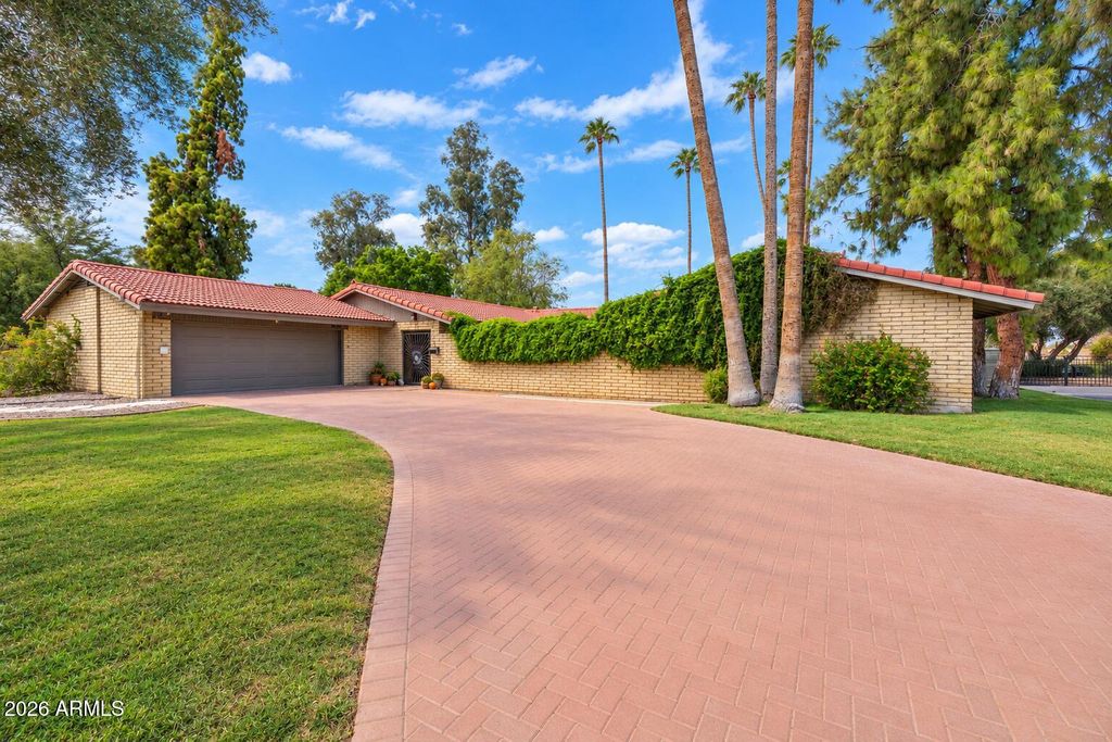 2048 E GOLF Avenue, Tempe, AZ 85282 — exterior