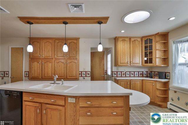 1364 Hickory Road, Lower Macungie Twp, PA 18062