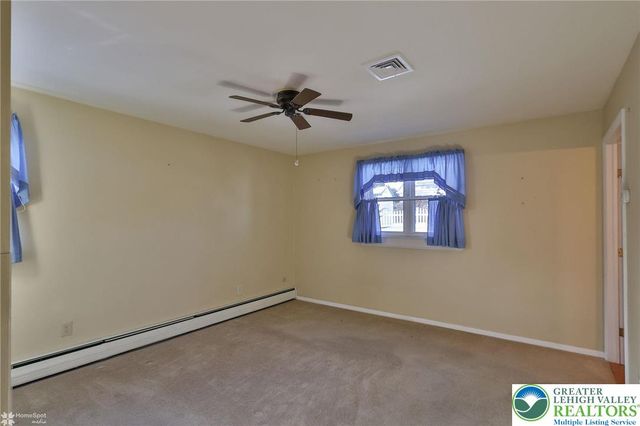 1364 Hickory Road, Lower Macungie Twp, PA 18062