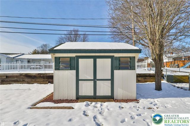 1364 Hickory Road, Lower Macungie Twp, PA 18062