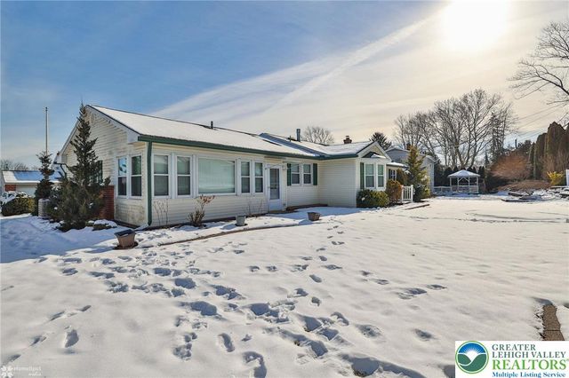 1364 Hickory Road, Lower Macungie Twp, PA 18062