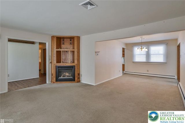 1364 Hickory Road, Lower Macungie Twp, PA 18062