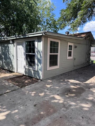 2209 E 5th ST, Austin, TX 78702