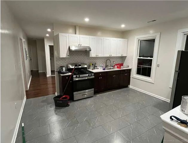 21 Foster Street, Meriden, CT 06451