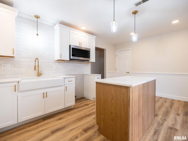 4507 GREENLAWN Court, Pekin, IL 61554