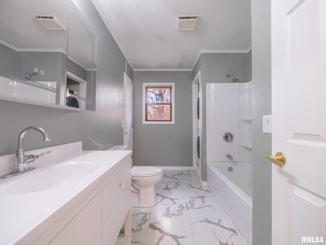 4507 GREENLAWN Court, Pekin, IL 61554