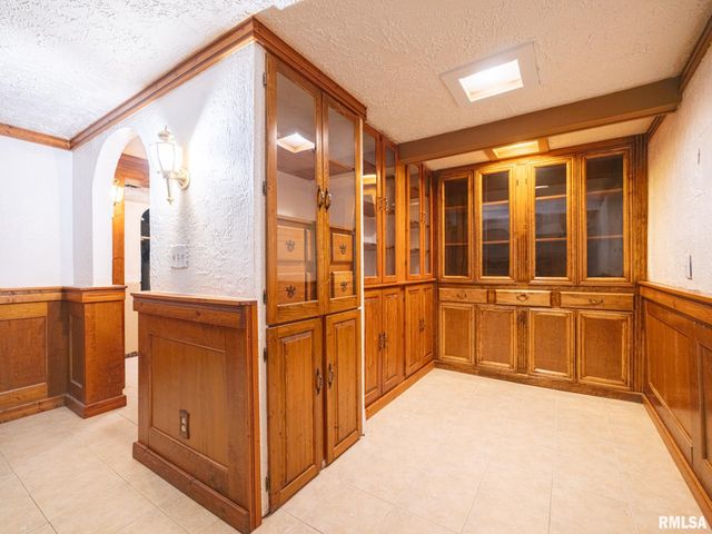 4507 GREENLAWN Court, Pekin, IL 61554