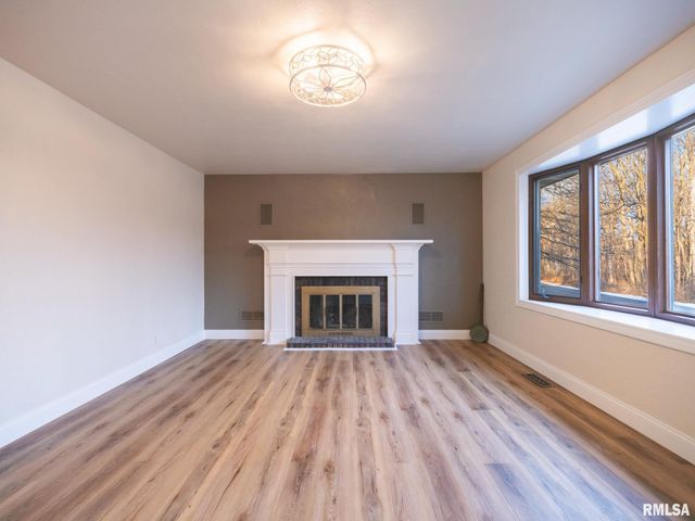 4507 GREENLAWN Court, Pekin, IL 61554