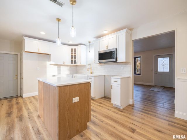 4507 GREENLAWN Court, Pekin, IL 61554