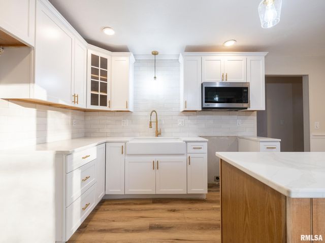 4507 GREENLAWN Court, Pekin, IL 61554